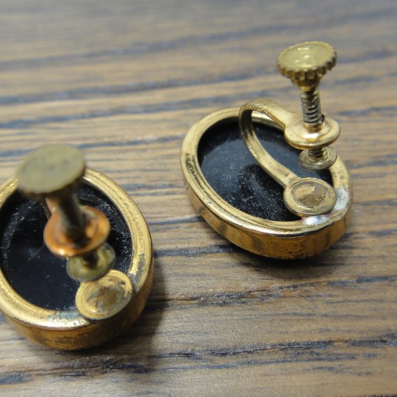 Vtg CORO Black Cameo Earrings Screw Back Gold Tone - Picture 5 of 9